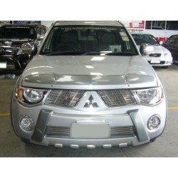 Решетка накладка радиатора для Mitsubishi L-200 Triton '05