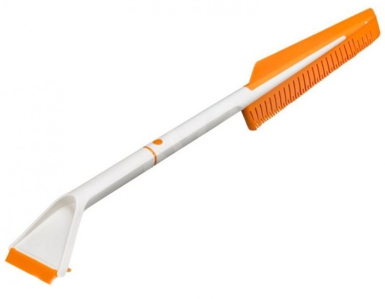 Щітка-кмітливість зі скребком Fiskars SnowXpert