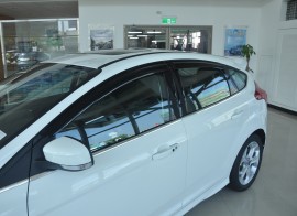 Дефлектори вікон для Ford Focus III '11-, хетчбек/седан (Hic)