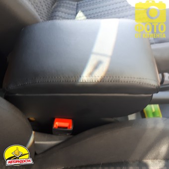 ϳ ArmRest  Volkswagen Polo  2009 ()