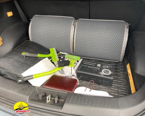 ���������� � �������� EVA L, ���� (Kinetic)