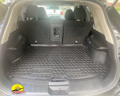 Килимок в багажник для Nissan X-Trail (T32) '14-16 гумо-пластиковий (AVTO-Gumm)