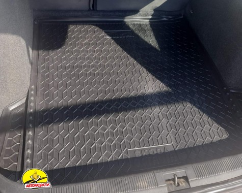 ������� � �������� ��� Skoda Octavia '97-09 ���������, ����-����������� (AVTO-Gumm)