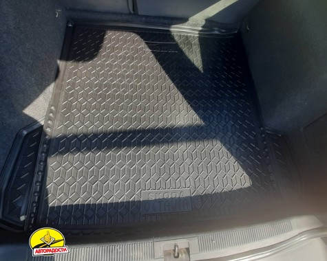 ������� � �������� ��� Skoda Octavia '97-09 ���������, ����-����������� (AVTO-Gumm)
