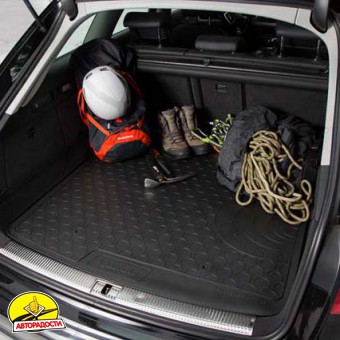 Килимок в багажник для Audi Q3 '19- нижній, гумовий (GledRing)