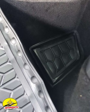 ������� � �������� ��� Tesla Model Y '20-, 5 ����, ����-����������� (AVTO-Gumm)