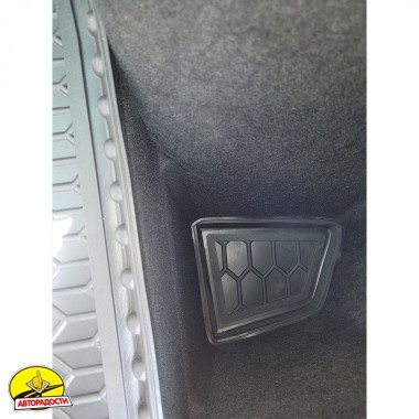 ������� � �������� ��� Tesla Model Y '20-, 5 ����, ������� (AVTO-Gumm)