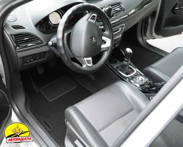 ������� � ����� ��� Renault Megane '02-08 �������, ����������, ����� (��������)